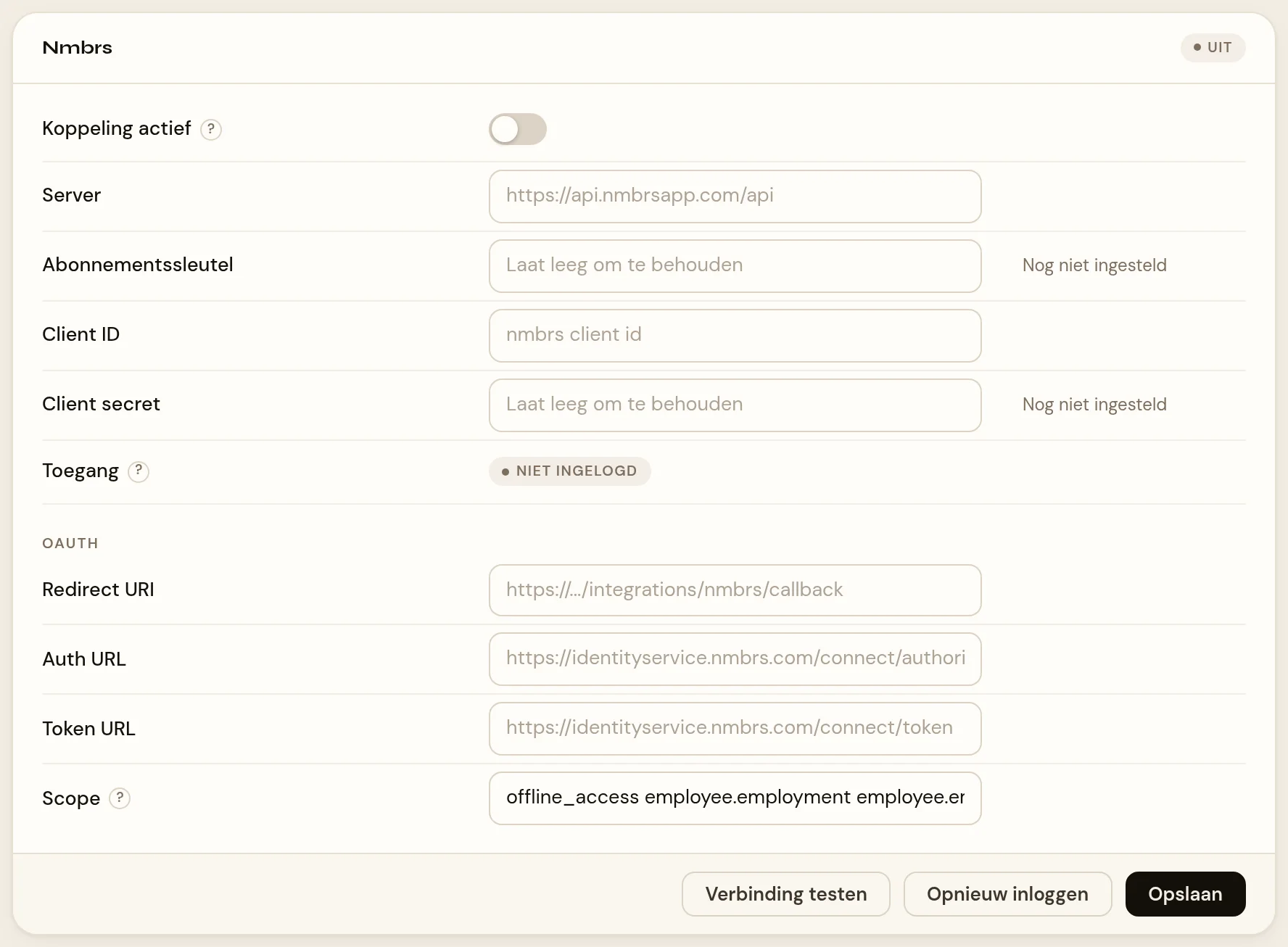 Het blok Nmbrs onder Instellingen › Koppelingen, met rechtsboven een grijs bolletje met het woord UIT. De regels Koppeling actief (uit), Server, Abonnementssleutel, Client ID en Client secret, alle leeg. Daaronder de regel Toegang met een grijs bolletje NIET INGELOGD. Onder het kopje OAUTH staan Redirect URI, Auth URL, Token URL en Scope. Onderaan de knoppen Verbinding testen, Opnieuw inloggen en Opslaan.
